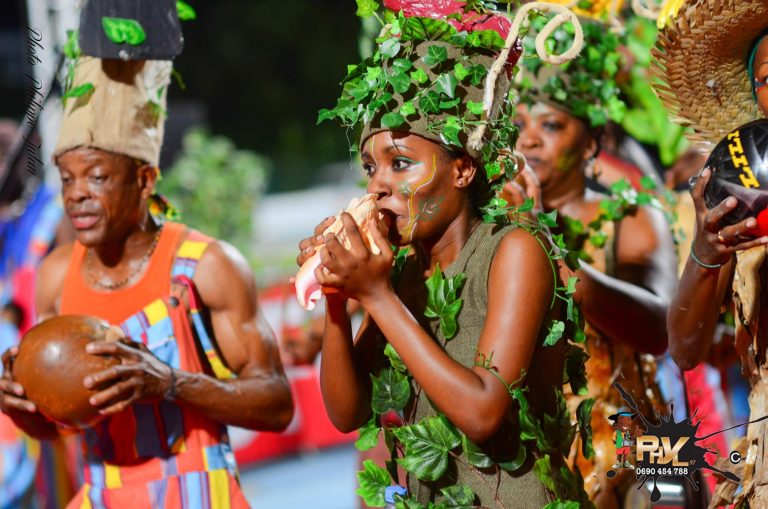 Guadeloupe Carnival : the “Mas” to laugh, to cry or to think - Kariculture